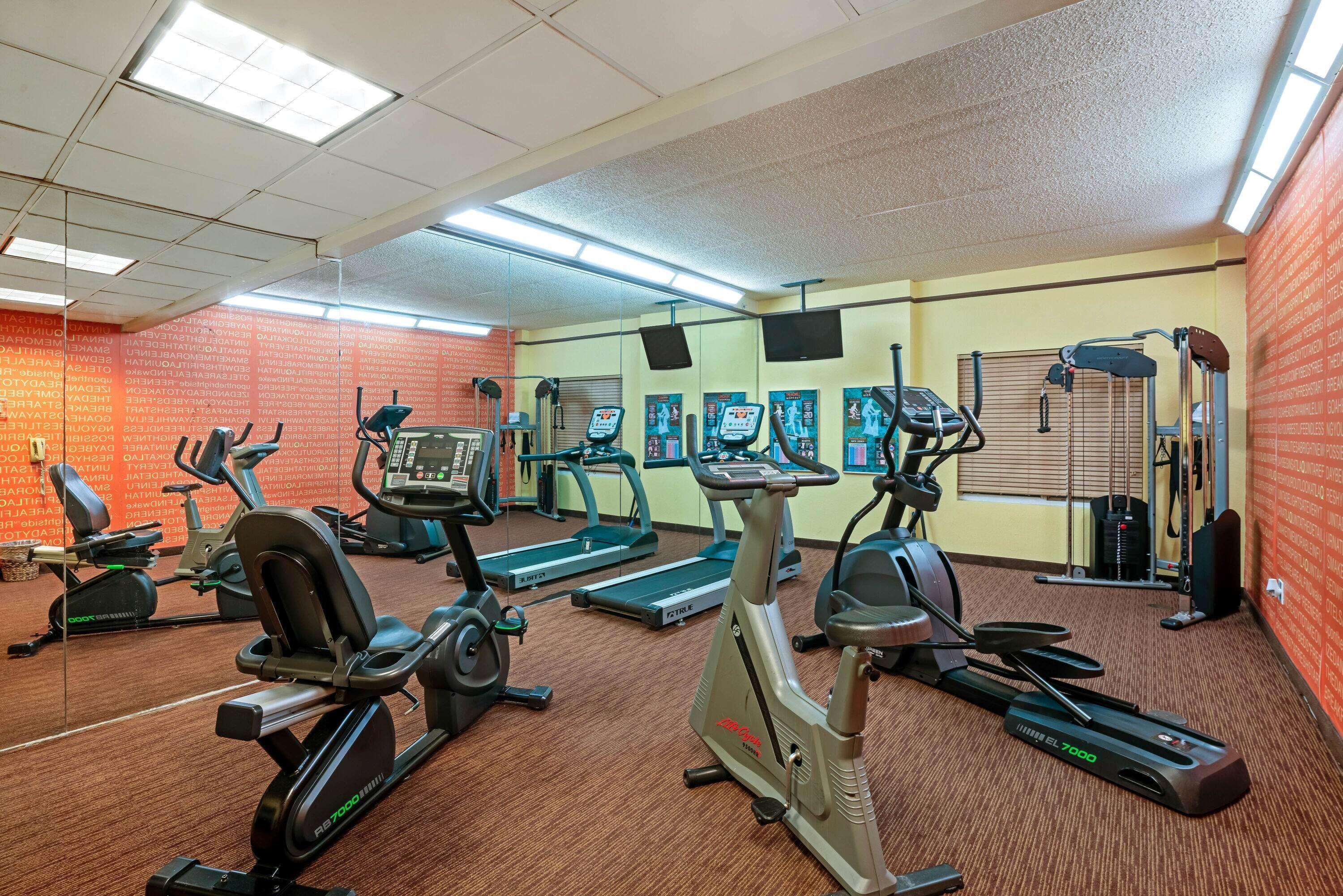 La Quinta By Wyndham Memphis Primacy Parkway Hotell Exteriör bild