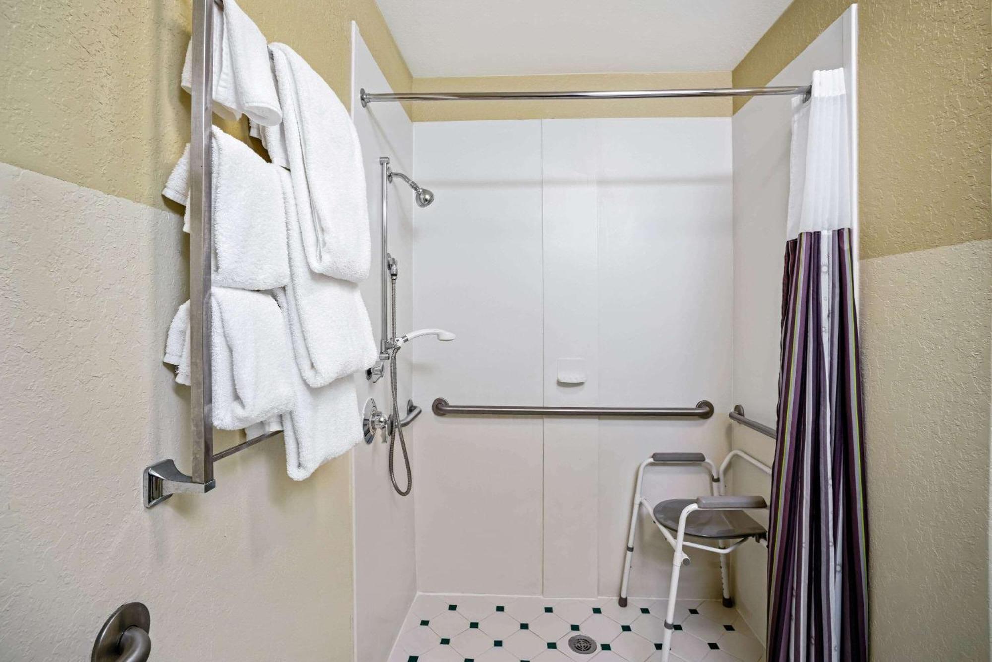 La Quinta By Wyndham Memphis Primacy Parkway Hotell Exteriör bild
