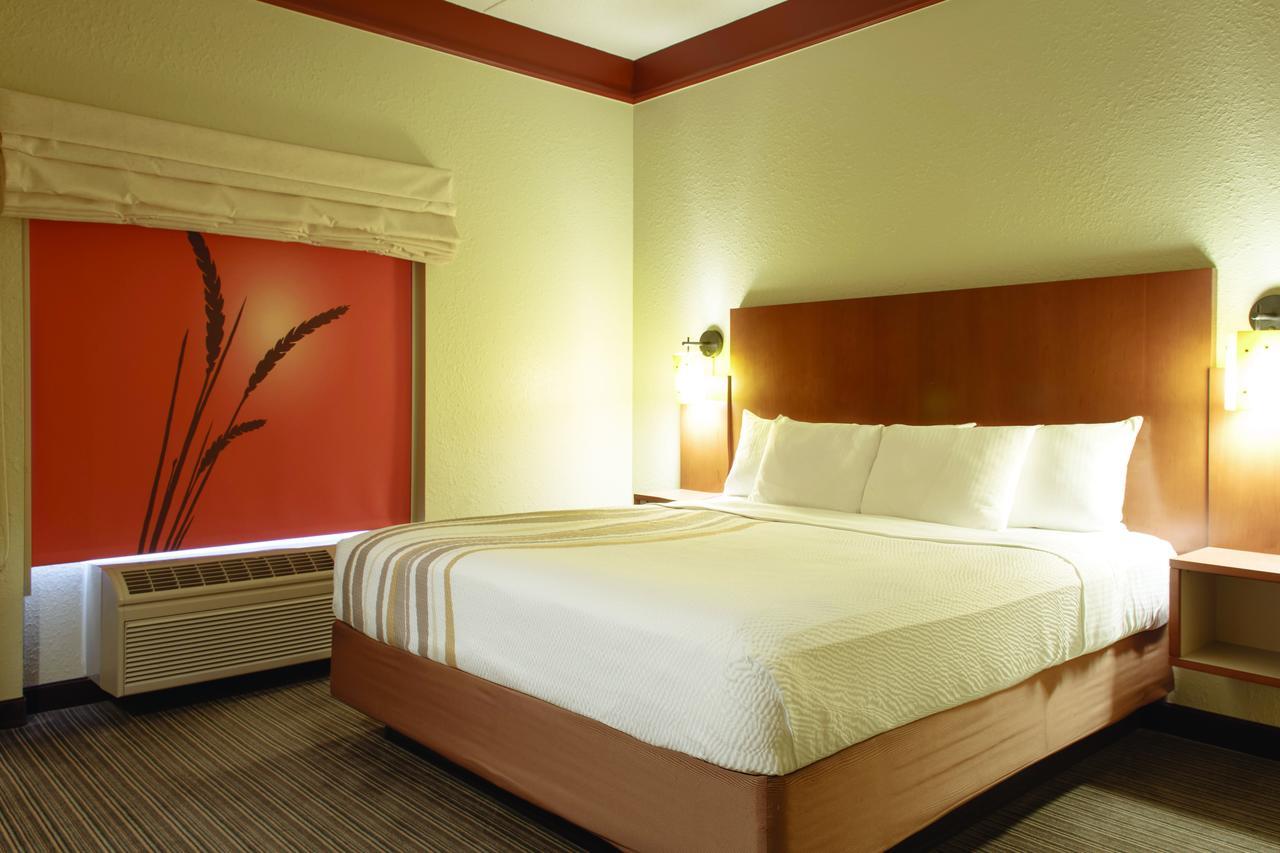 La Quinta By Wyndham Memphis Primacy Parkway Hotell Exteriör bild